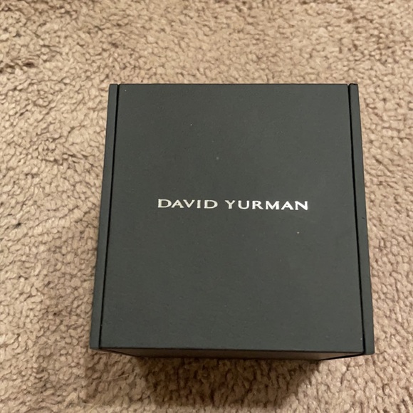 Ask away!! David yurman box’s a Louis Vuitton box - Picture 9 of 10